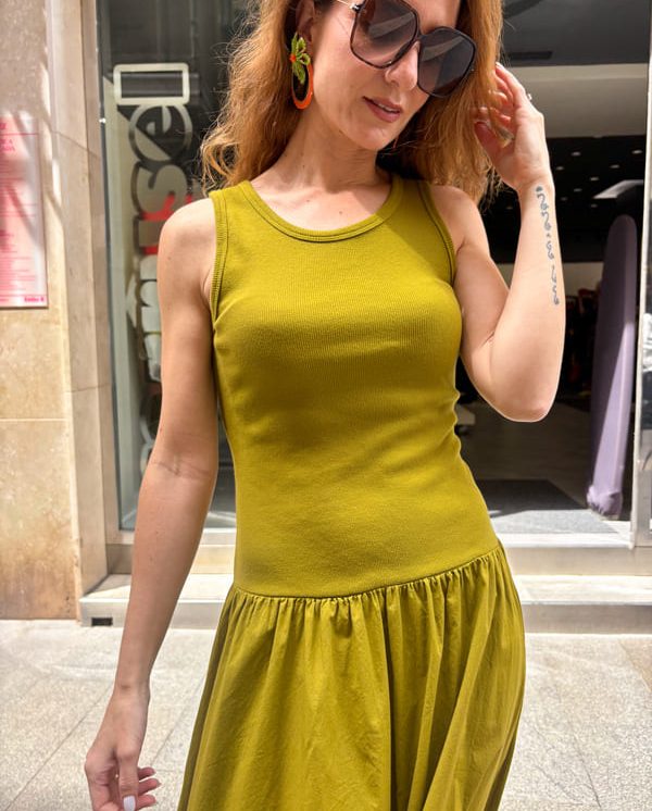 Vestido largo punto oliva
