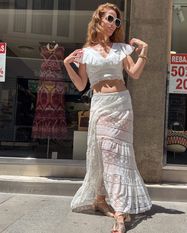 Falda encaje blanca